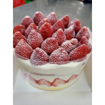 7吋圓形雙層進口草莓爆多蛋糕 
